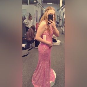 Selling for $450-500 obo. Originally $700 from Michelle’s bridal. Worn once